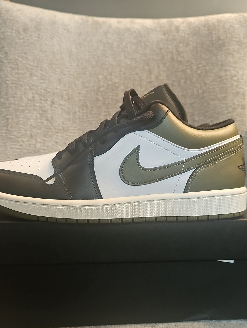 Air Jordan 1 Low — White, Olive Green & Black
